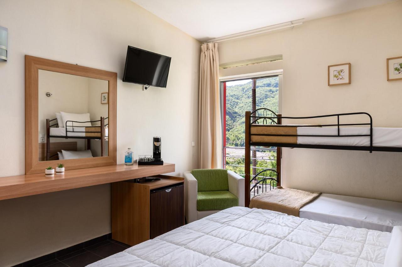 Gefiri Plakas Hotel, Tzoumerka Zewnętrze zdjęcie