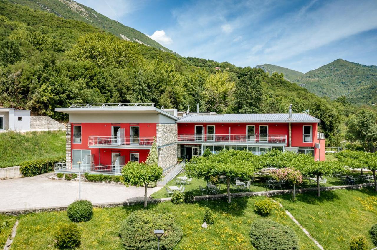 Gefiri Plakas Hotel, Tzoumerka Zewnętrze zdjęcie