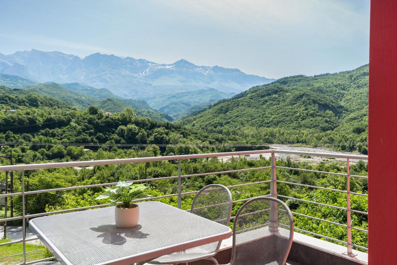 Gefiri Plakas Hotel, Tzoumerka Zewnętrze zdjęcie