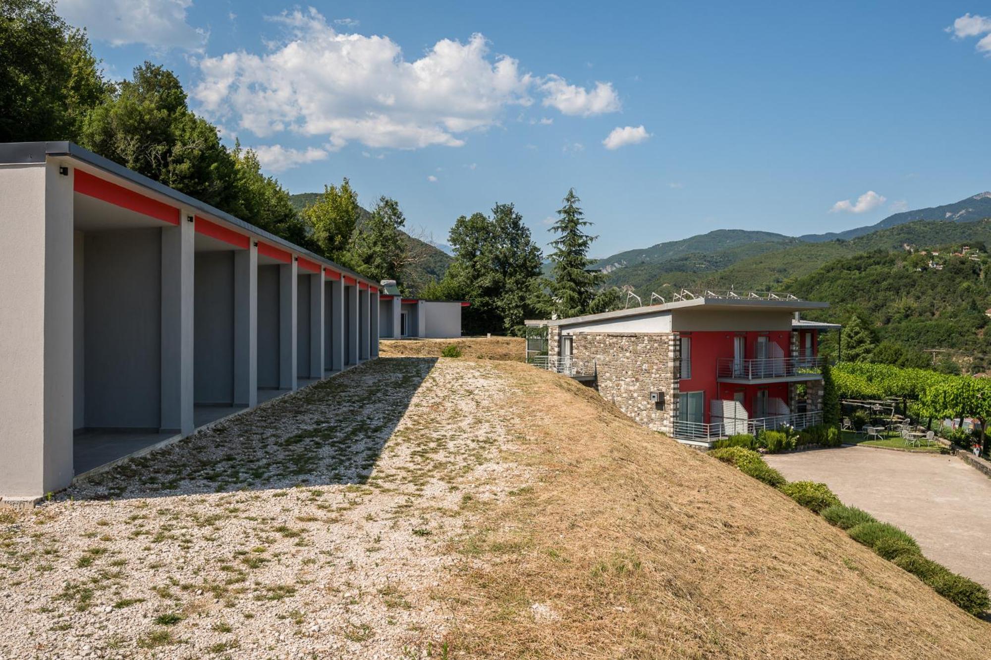 Gefiri Plakas Hotel, Tzoumerka Zewnętrze zdjęcie