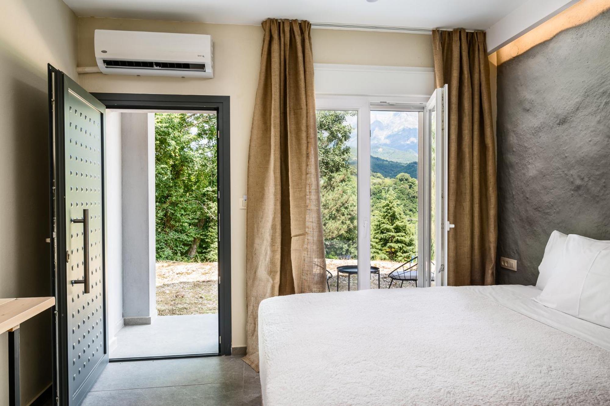 Gefiri Plakas Hotel, Tzoumerka Zewnętrze zdjęcie